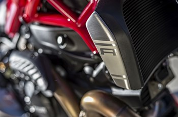 Ducati Monster 1200 R 2017 - Bild 20 Ducati Monster 1200 R 2017 - Bild 20
